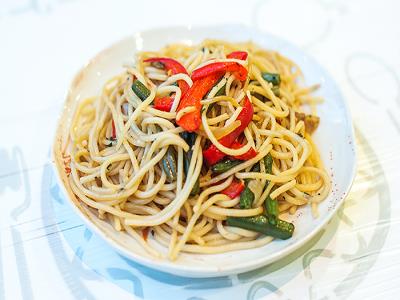 Спагетти с овощами