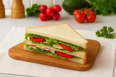 Сэндвич с копченой грудкой