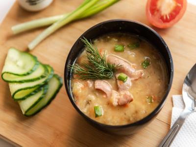 Гороховый с колбасками