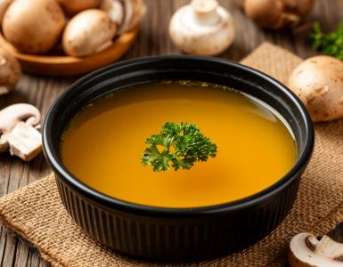 Бульон грибной с зеленью